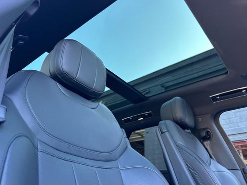 Used 2023 Land Rover Range Rover Sport SE Dynamic image 16