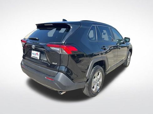 Used 2024 Toyota RAV4 XLE FWD image 9