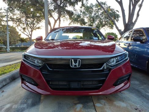 Used 2018 Honda Accord Sport image 11