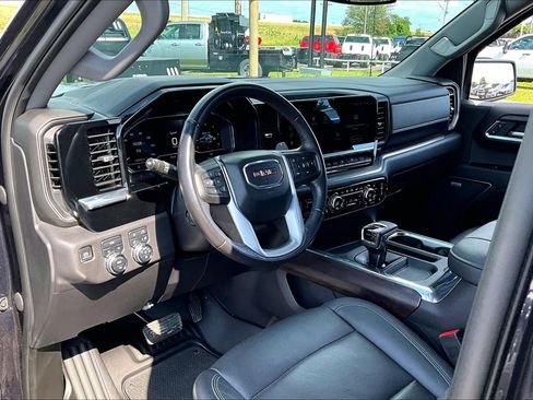 Used 2023 GMC Sierra 1500 SLT w/ SLT Premium Package AWD/4WD image 13