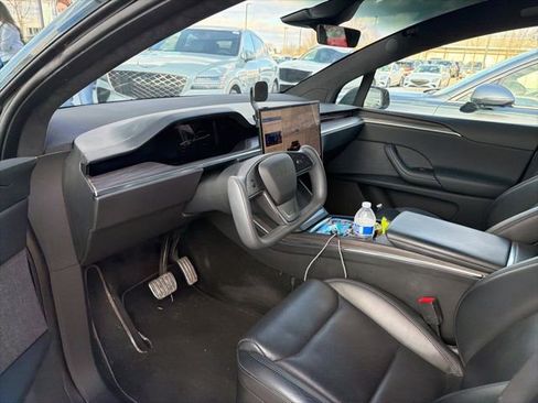 Used 2022 Tesla Model X image 2