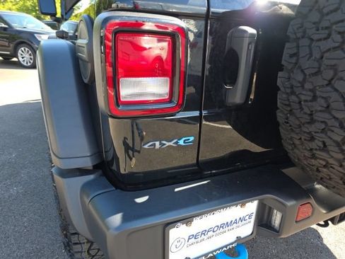 Used 2024 Jeep Wrangler Unlimited AWD/4WD image 29