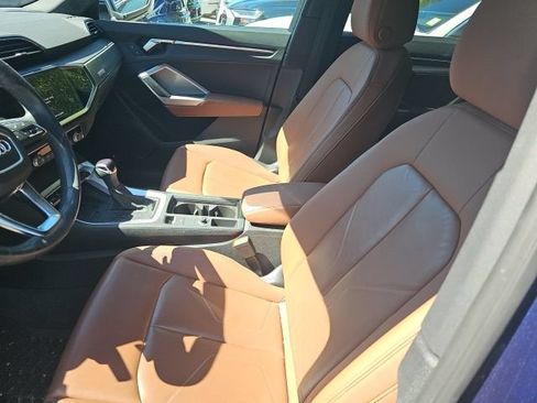 Used 2024 Audi Q3 2.0T Premium Plus w/ Premium Plus Package AWD/4WD image 3
