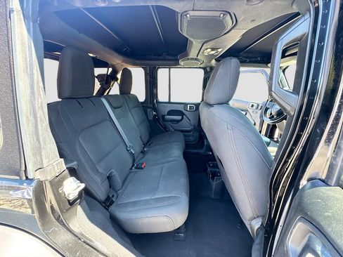 Used 2022 Jeep Wrangler Unlimited Sport AWD/4WD image 31