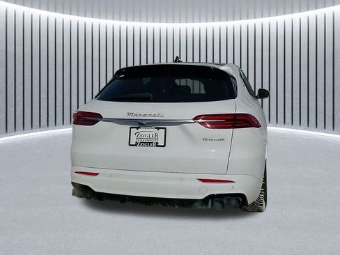 Certified 2024 Maserati Grecale GT image 9