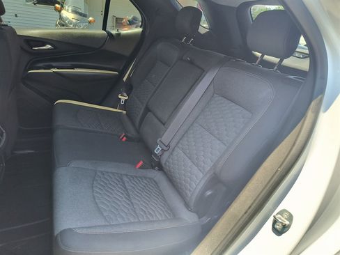 Used 2020 Chevrolet Equinox LT FWD image 32