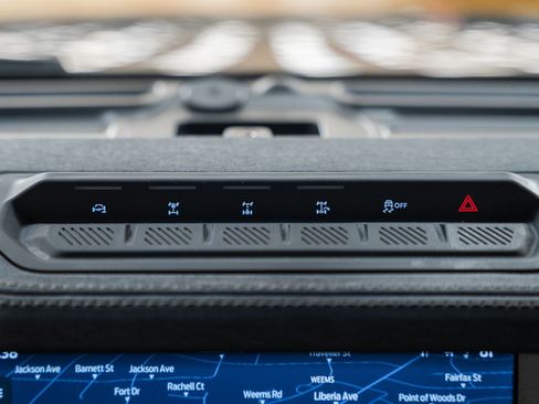 Certified 2025 Ford Bronco Badlands image 28