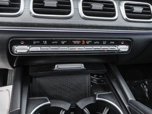Used 2021 Mercedes-Benz GLS 450 4MATIC image 24