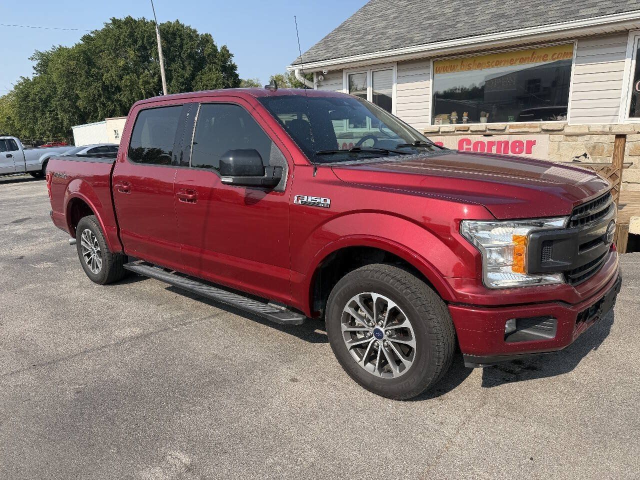Used 2019 Ford F150 XLT w/ Equipment Group 302A Luxury RWD image 2