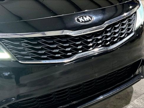 Used 2020 Kia Optima LX image 27