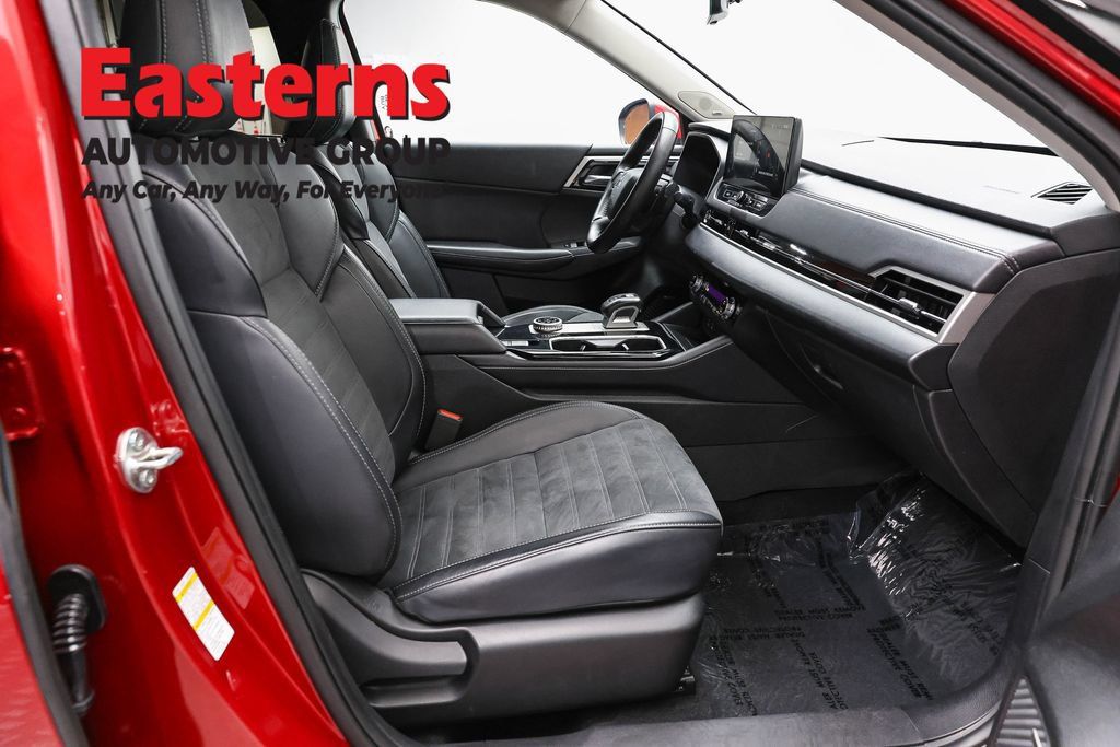 Used 2025 Mitsubishi Outlander SE AWD/4WD image 26