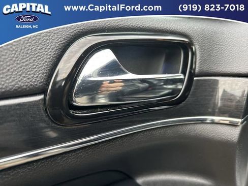 Used 2021 Jeep Grand Cherokee Trailhawk w/ Trailhawk Luxury Group image 22