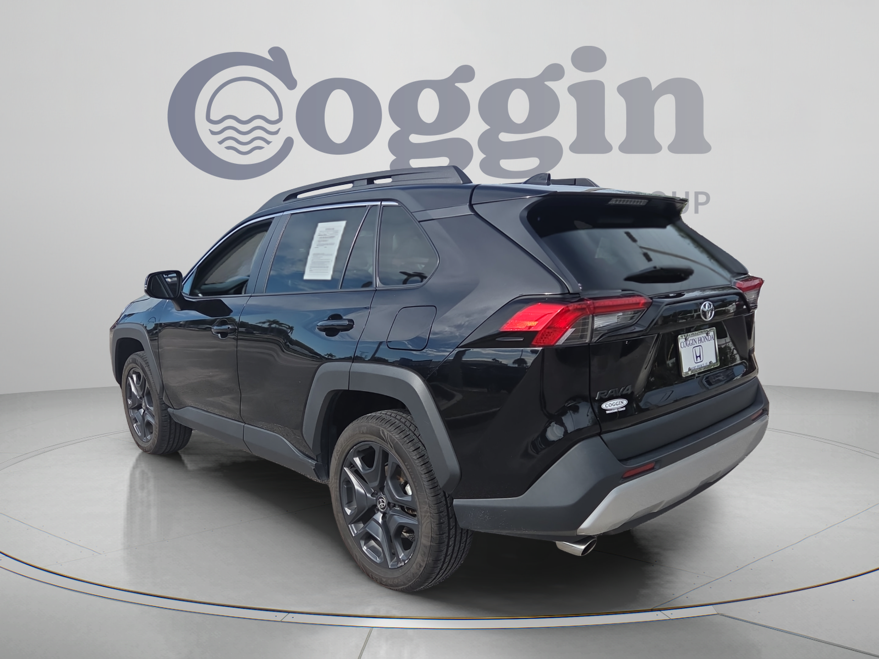 Used 2024 Toyota RAV4 Adventure AWD/4WD image 3
