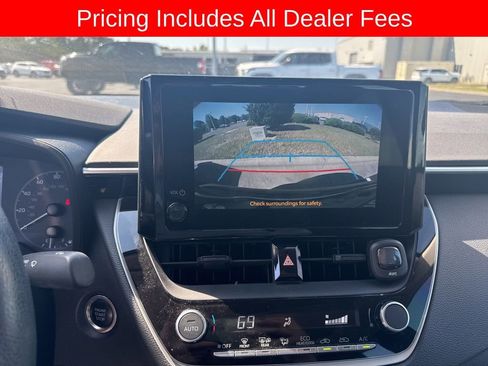 Used 2023 Toyota Corolla LE w/ LE Premium Package FWD image 10