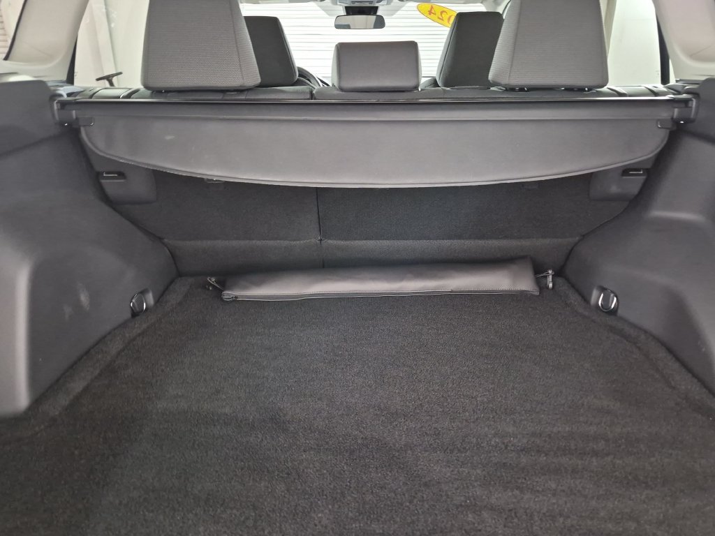 Used 2024 Toyota RAV4 XLE w/ Convenience Package FWD image 26