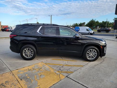 Used 2023 Chevrolet Traverse LT FWD image 6