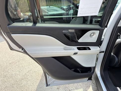 Used 2025 Lincoln Aviator Reserve w/ Equipment Group 201A AWD/4WD image 23