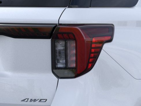 New 2025 Ford Explorer Active w/ Active Comfort Package AWD/4WD image 24
