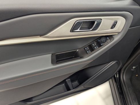 New 2026 Ford Explorer Active image 10