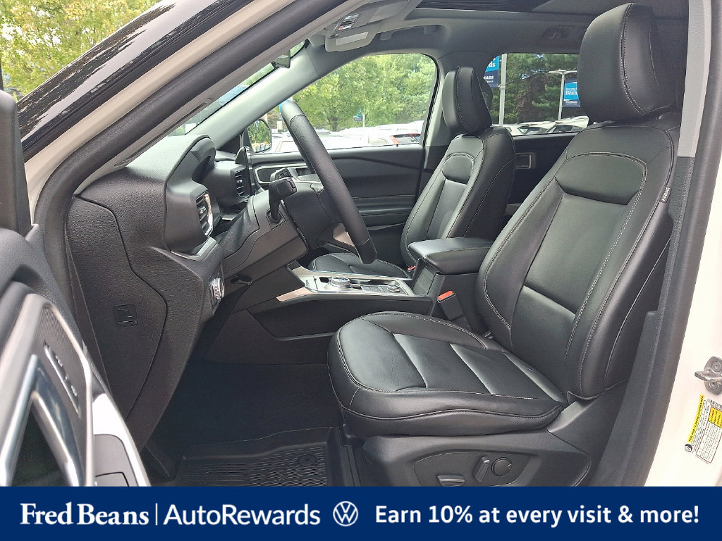 Used 2022 Ford Explorer XLT w/ Equipment Group 202A AWD/4WD image 20