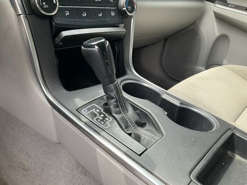 Used 2015 Toyota Camry LE FWD image 34