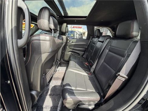 Used 2019 Jeep Grand Cherokee Trailhawk w/ Trailhawk Luxury Group AWD/4WD image 25