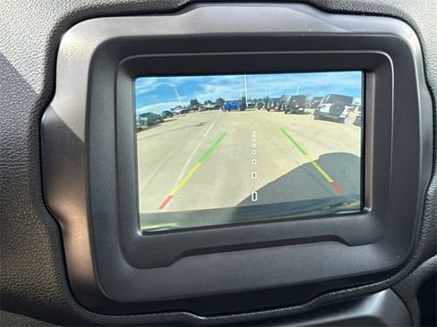 Used 2019 Jeep Renegade Altitude w/ Quick Order Package 2XM image 27