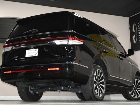 Used 2023 Lincoln Navigator Reserve image 85