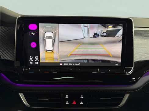 Used 2025 Volkswagen Atlas Cross Sport SEL Premium R-Line image 16