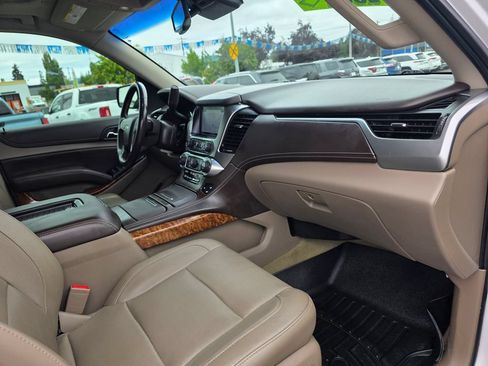 Used 2018 Chevrolet Tahoe Premier AWD/4WD image 30