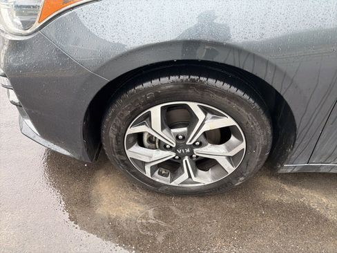 Used 2021 Kia Forte LXS image 9