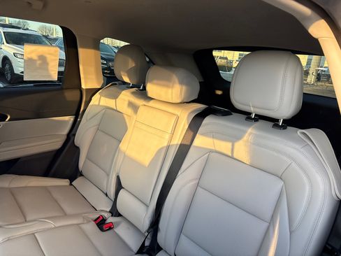 New 2026 Lincoln Nautilus Premier image 27