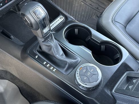 Used 2025 Ford Bronco Outer Banks AWD/4WD image 10