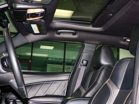 Used 2022 Dodge Charger SXT w/ Plus Group image 18