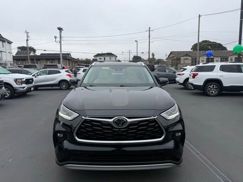 Used 2021 Toyota Highlander Platinum image 8