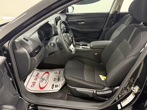 New 2025 Nissan Sentra SV image 7