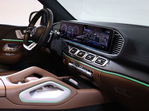 Used 2025 Mercedes-Benz GLS 450 4MATIC w/ AMG Line Exterior image 53