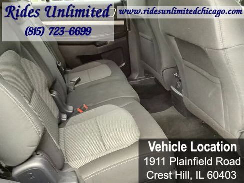Used 2017 Ford Explorer XLT AWD/4WD image 37