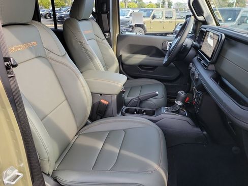 New 2026 Jeep Gladiator Mojave image 15