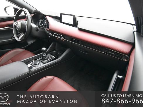 Certified 2025 MAZDA MAZDA3 2.5 S Hatchback w/ Premium Pkg image 29