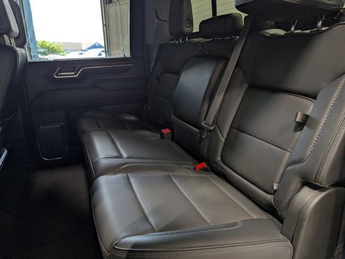 Used 2024 GMC Sierra 2500 Denali w/ Technology Package AWD/4WD image 18