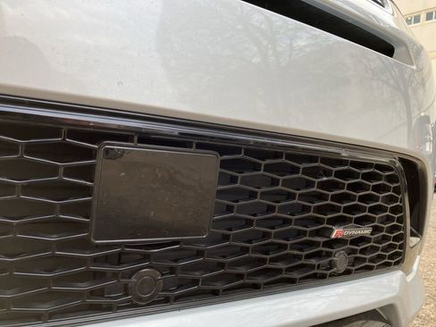 Used 2023 Land Rover Discovery Sport SE R-Dynamic image 5