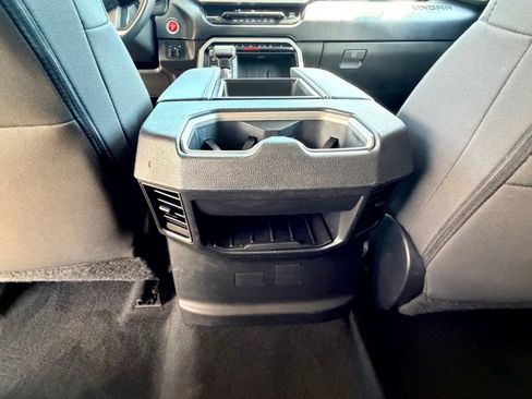 Used 2022 Toyota Tundra SR5 AWD/4WD image 32