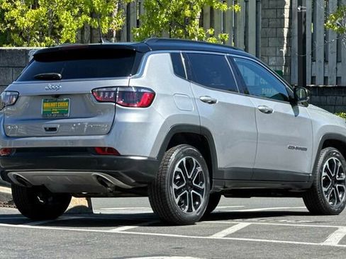 Certified 2023 Jeep Compass Limited AWD/4WD image 4