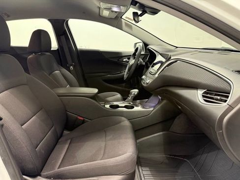 Certified 2025 Chevrolet Malibu RS w/ LPO, Floor Liner Package image 20