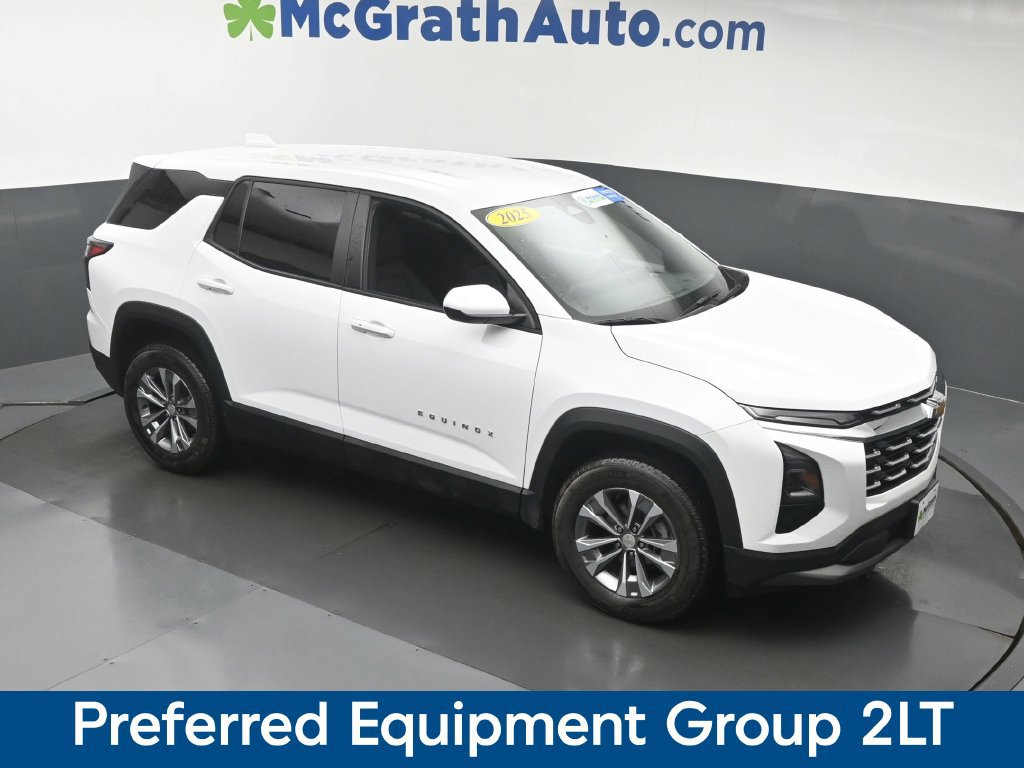 Used 2025 Chevrolet Equinox LT AWD/4WD image 3
