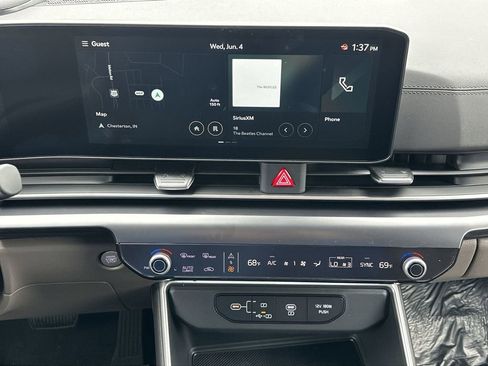 New 2025 Kia Carnival FWD image 19