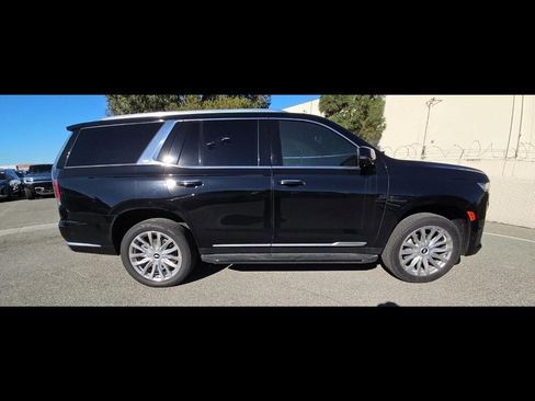 Used 2021 Cadillac Escalade Premium Luxury image 9