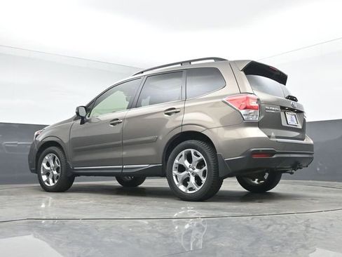 Used 2018 Subaru Forester 2.5i Touring AWD/4WD image 15