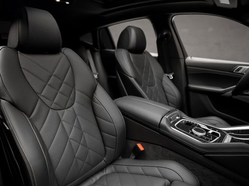 Used 2025 BMW X6 xDrive40i w/ Premium Package image 62